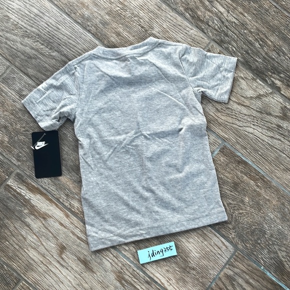 Nike Boys Tee - Picture 3 of 4